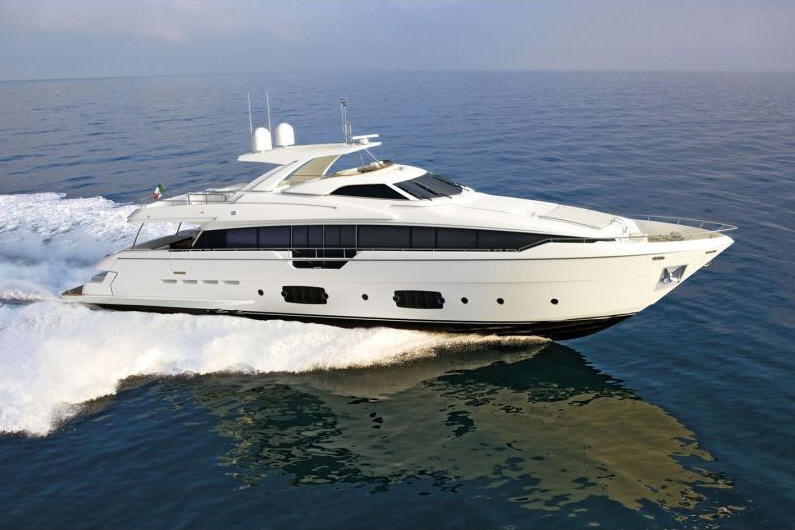 yacht