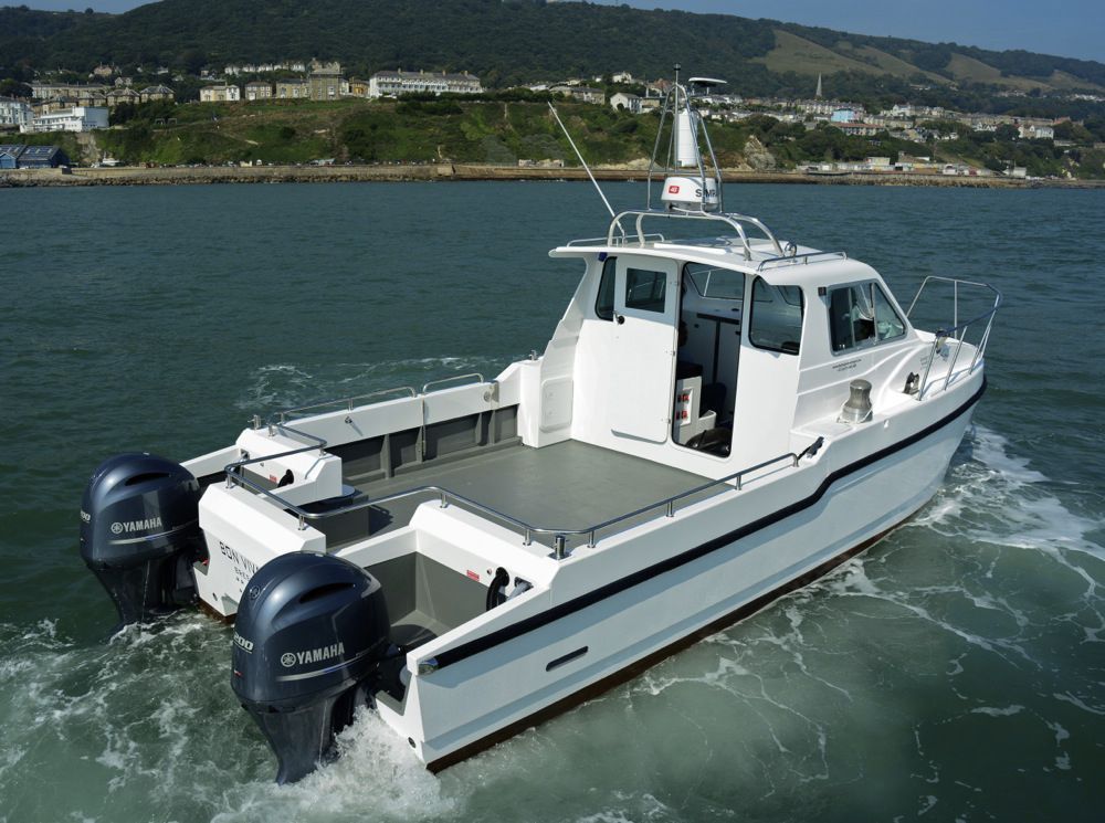 Bateau de pêche promenade catamaran Bon Vivant Cheetah Marine