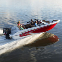 Runabout hors-bord / bow-rider / à double...