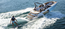 Deck-boat in-bord / de wakeboard / de ski...