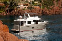 Trawler in-bord / à fly