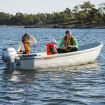 Barque hors-bord / max. 4 personnes