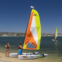 Catamaran de sport de loisir / solitaire...