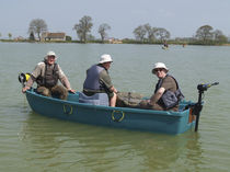 Barque hors-bord / de pêche sportive