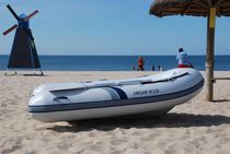 Bateau pneumatique hors-bord / semi-rigide...
