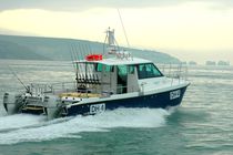 Walkaround catamaran / hors-bord / bi-moteur...