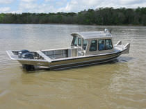 bateau &agrave; moteur : bateau de travail polyvalent (en aluminium) 22' LONG 7' BOTTOM Scully's Aluminum Boats