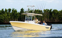bateau de p&ecirc;che sportive : coque open hors-bord (bi-moteur, T-Top, &agrave; fly) 2350 Bluewater Boats