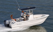 bateau de p&ecirc;che sportive : coque open hors-bord (T-Top) 2000 XS Nautic Star Boats