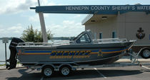 bateau de surveillance (en aluminium) 21.5  Lake Assault Custom Boats