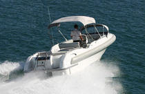 bateau pneumatique : annexe semi-rigide am&eacute;nag&eacute;e (in-bord, &agrave; console lat&eacute;rale) TENDER 31 Vikal