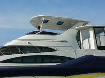 bimini-top rigide pour bateaux HILINE TOWERS Atlantic Towers