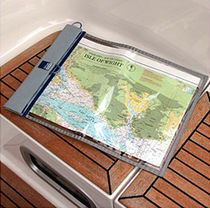 &eacute;tui &eacute;tanche pour carte marine BP480 -485 Blue Performance Interfield Sports B.V.
