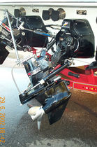 kit de conversion pour syst&egrave;me de propulsion de bateaux : stern-drive en surface drive BRAVO� CONVERSION Arneson Industries LLC