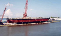 navire sp&eacute;cial : barge de r&eacute;cup&eacute;ration des hydrocarbures NB102 Shipyard DeHoop