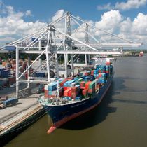 portique &agrave; conteneurs (chargement, d&eacute;chargement) STS Konecranes