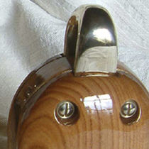 poulie en bois et bronze pour voiliers traditionnels N Dryade