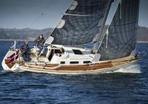 voilier de croisi&egrave;re (salon de pont, pont en teck) 325E Faurby yachts