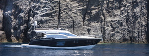 motor-yacht rapide / à fly / POD IPS / coque planante