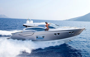 motor-yacht de croisière / de sport / hard-top / IPS