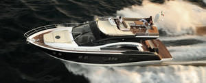 motor-yacht rapide / à fly / POD IPS / coque planante