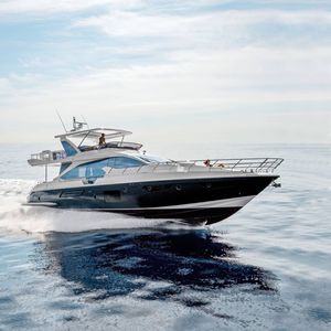 motor-yacht de croisière / à fly / PRV / en fibres de carbone