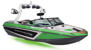 runabout in-bord / bow-rider / de wakeboard / de ski nautique
