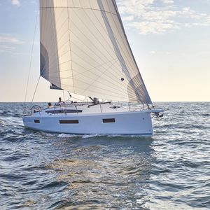 monocoque / de croisière / salon de pont / 2 ou 3 cabines