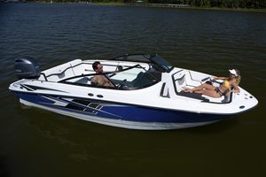 runabout hors-bord / à double console / de ski nautique / de wakeboard