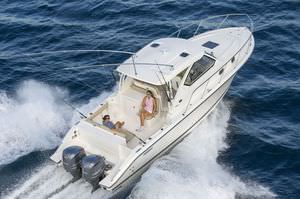 vedette hors-bord / bi-moteur / hard-top / de pêche sportive