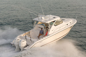 vedette bi-moteur / hors-bord / hard-top / de pêche sportive