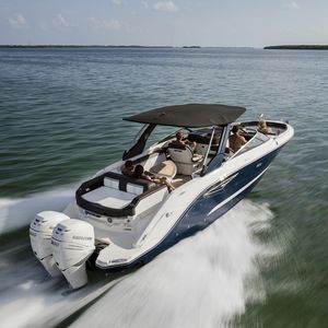 runabout hors-bord / bimoteur / bow-rider / T-Top