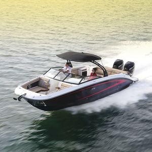 runabout hors-bord / bimoteur / bow-rider / bain de soleil