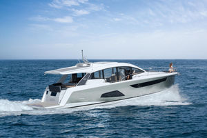motor-yacht de croisière / hard-top / 3 cabines