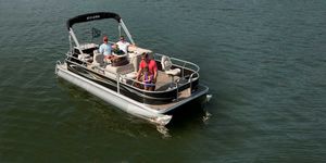 bateau ponton hors-bord / de pêche sportive / max. 9 personnes