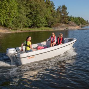 barque hors-bord / open / de pêche sportive / max. 5 personnes