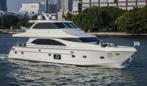 motor-yacht de croisière / à fly fermé / 3 cabines