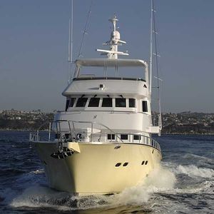 motor-yacht pour expédition / trawler / raised pilothouse / en fibre de verre