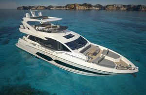 motor-yacht de croisière / à fly / à déplacement / 4 cabines