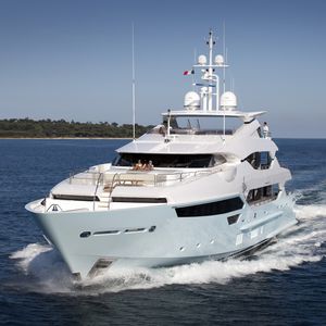 mega-yacht de croisière / raised pilothouse / 5 cabines