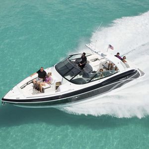 runabout in-bord / bow-rider / de wakeboard / de sport