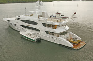 mega-yacht de croisière / raised pilothouse / en aluminium / 12 cabines