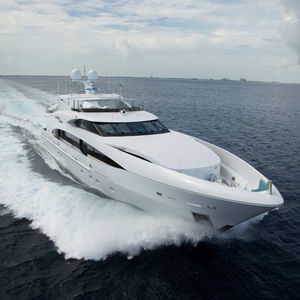 super-yacht de croisière / raised pilothouse / à fly / en aluminium