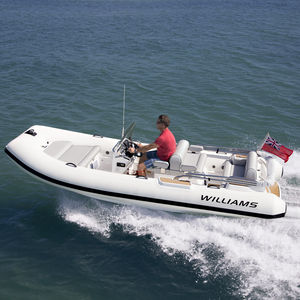 bateau pneumatique hydrojet / diesel / semi-rigide / à console centrale