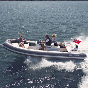 bateau pneumatique hydrojet / diesel / semi-rigide / à console centrale