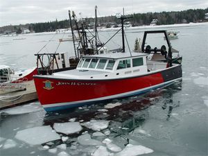 bateau de recherche océanographique