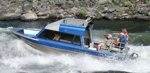 bateau de pêche-promenade in-bord / max. 9 personnes