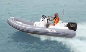 bateau pneumatique à console latérale / semi-rigide / max. 12 personnes