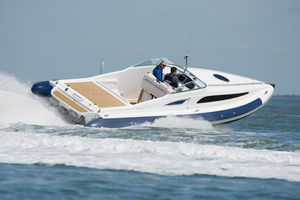 bateau pneumatique in-bord / diesel / semi-rigide / avec cabine