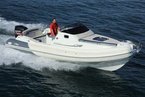 bateau pneumatique hors-bord / semi-rigide / à console centrale / max. 10 personnes